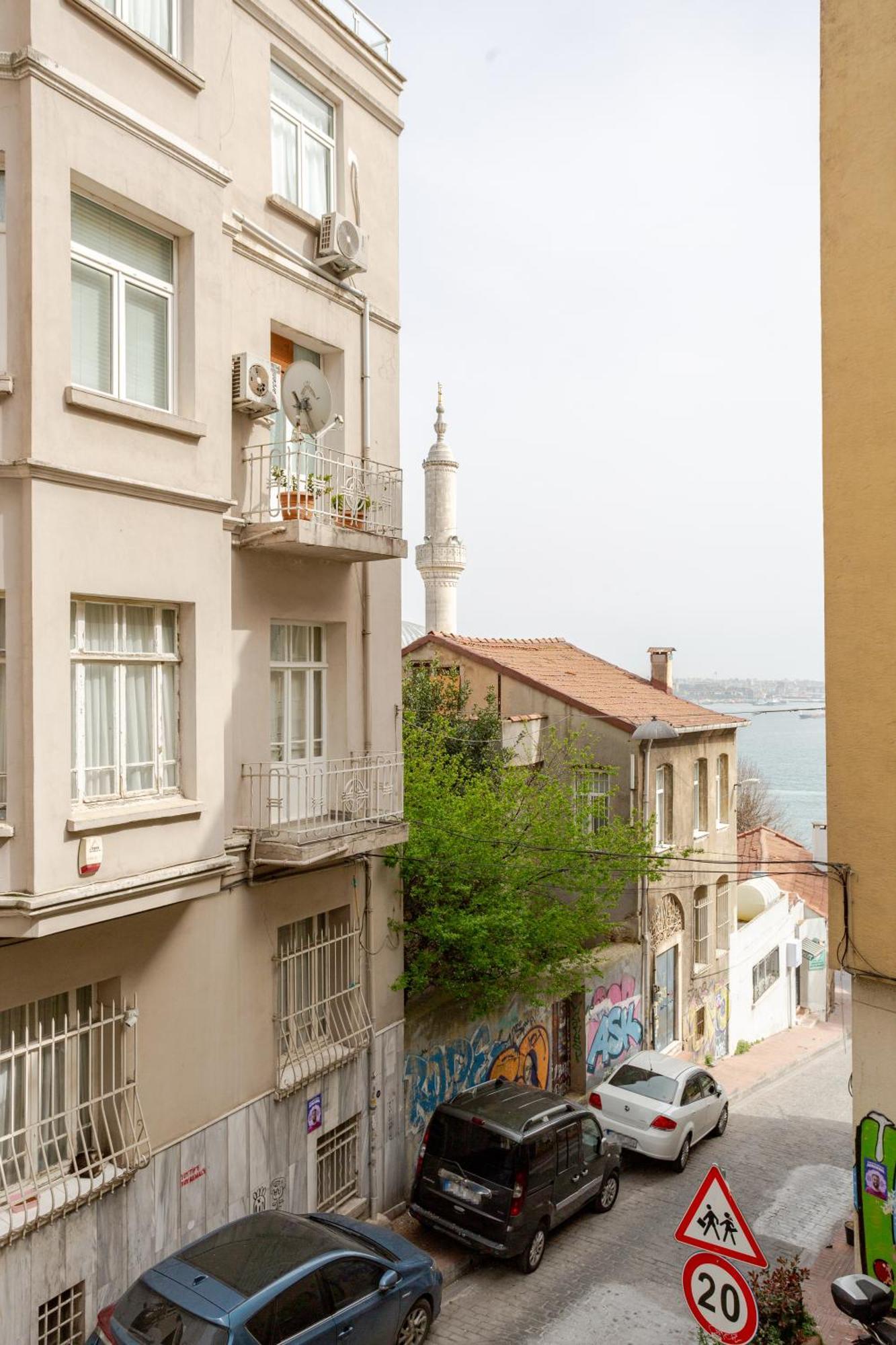 Daire Cihangir Loft 1 Bedroom Flat *